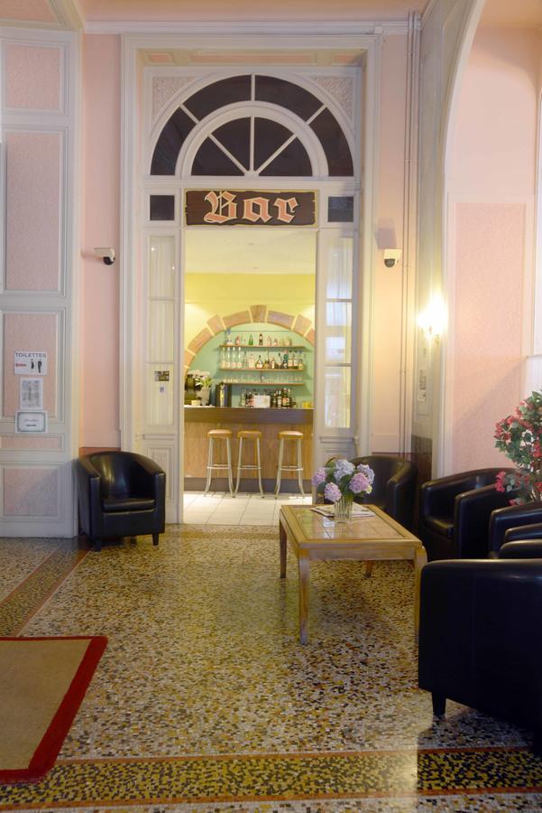 Hotel Restaurant D'Alsace 플롬비에레레뱅 외부 사진